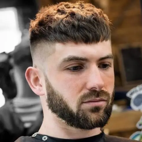 Peinado hombre moderno