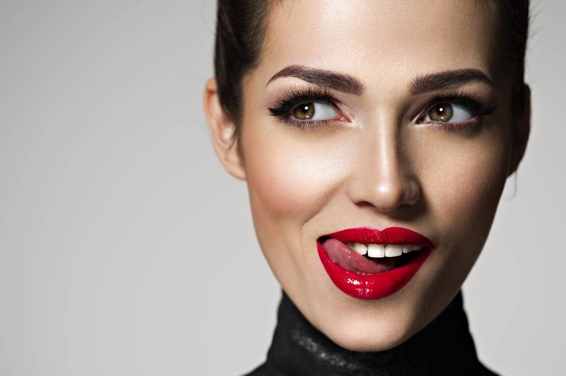 Cómo aplicar un maquillaje perfecto para un labio rojo sensual