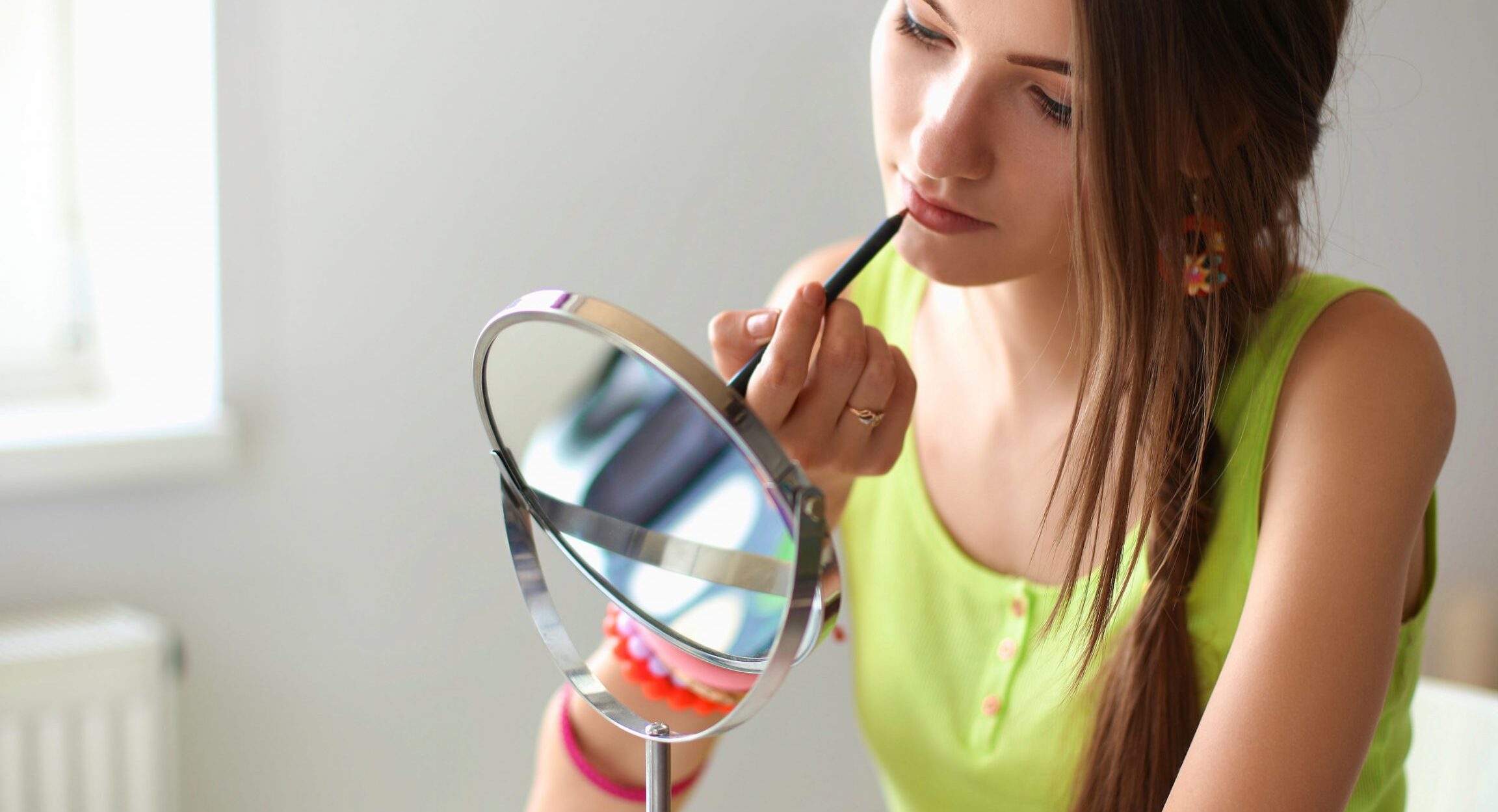 Espejo de maquillaje con luz LED: ¡mejora tu rutina de belleza!