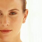 Maquillaje con protección solar 50: ¡protege tu piel del sol y mantente hermosa!