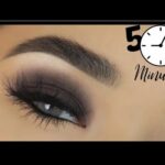 Cómo lograr unos ojos ahumados negro fácilmente en 7 pasos