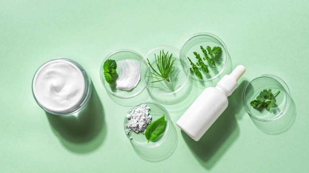 El poder de la cosmética natural a través de productos esenciales